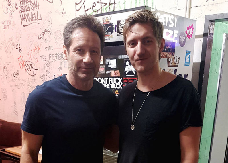 Lee MacDougall David Duchovny singer songwriter british austria solo sänger gitarrist wien Österreich Hochzeitsmusik hochzeitssänger